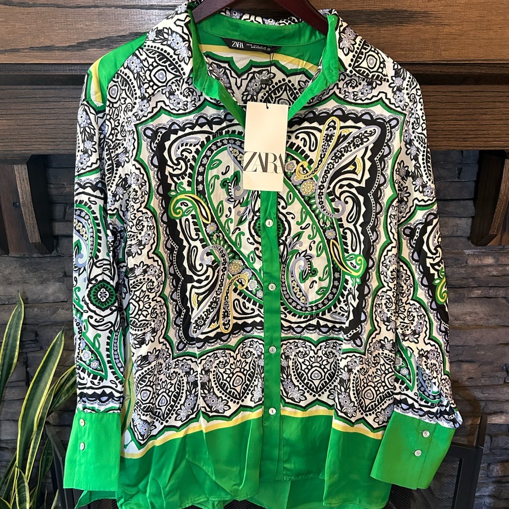 NWT Zara Print Button Down 3/4 Length Sleeve Blouse Size X SMALL